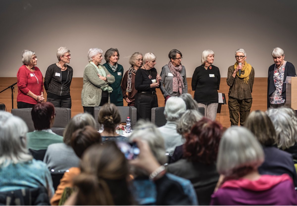 Die Matronatsfrauen stellen sich und ihre Arbeitsgruppe dem Publikum am Forum 2018 vor.